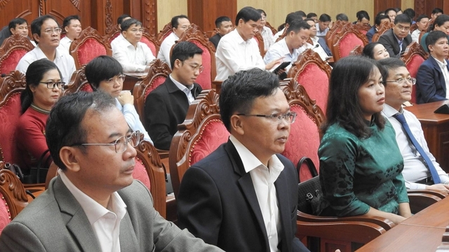 Tỉnh ủy Kon Tum gặp mặt lãnh đạo chủ chốt 40 xã, phường mới