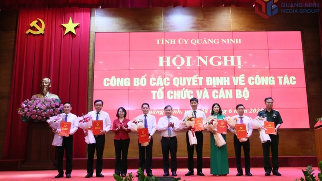 Quảng Ninh bổ nhiệm hàng loạt cán bộ sở, ban, ngành, địa phương sau khi sắp xếp