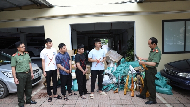 Triệt phá ổ nhóm chế tạo, mua bán trái phép vũ khí quân dụng