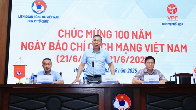 Bóng đá Việt Nam không nhập tịch ồ ạt, đầu tư bóng đá trẻ để phát triển bền vững