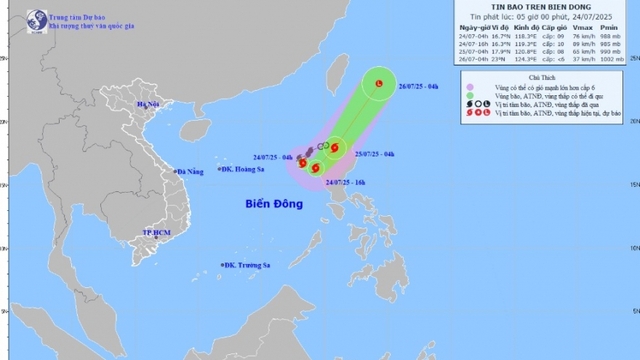 Bão số 4 giật cấp 11, di chuyển theo hướng Nam Đông Nam
