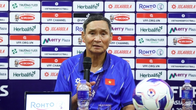 ĐT nữ Việt Nam thắng 6-0, HLV Mai Đức Chung thẳng thắn chỉ ra điểm yếu