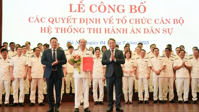 Bộ Tư pháp công bố tổ chức cán bộ hệ thống thi hành án dân sự