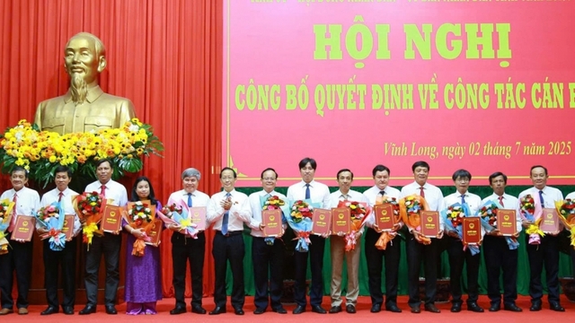Vĩnh Long công bố lãnh đạo các sở mới