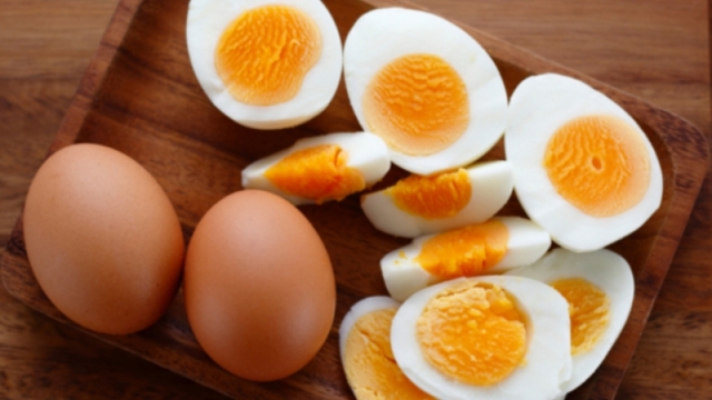 Ăn trứng gà liên tục có tốt không?
