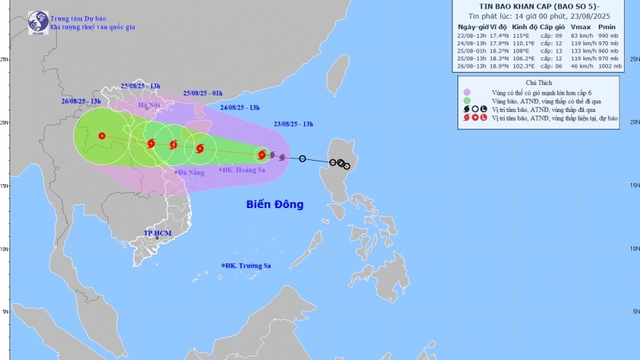 Bão số 5 cách Hoàng Sa 300km, giật cấp 11
