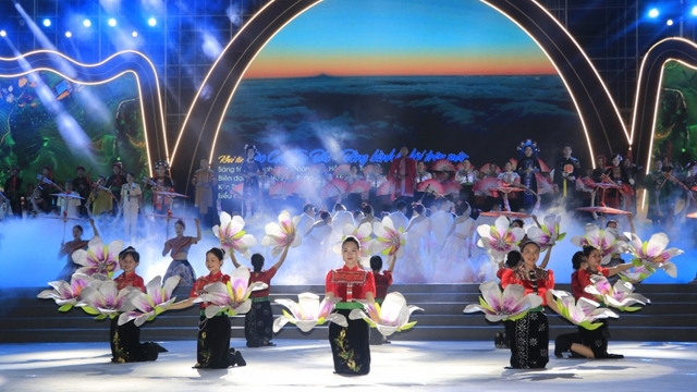 Lào Cai tổ chức chương trình nghệ thuật đặc biệt “Bản hùng ca cách mạng”