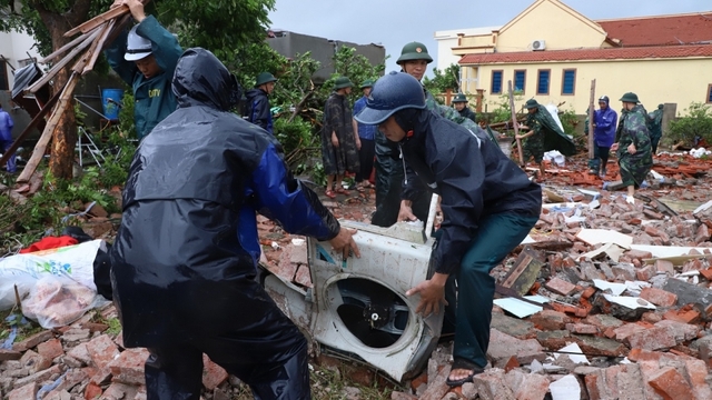 Ninh Bình tạm hoãn chào mừng Đại hội Đảng bộ tỉnh, tập trung khắc phục hậu quả bão