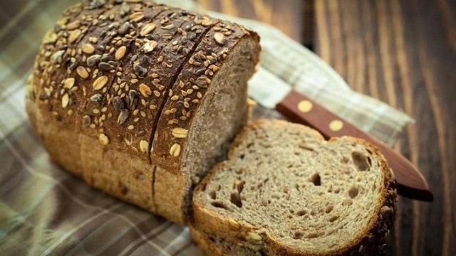 Bánh mì đen có thực sự giúp giảm cân?