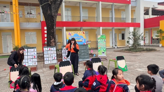 Mời chuyên gia, nghệ sĩ, huấn luyên viên tham gia giảng dạy phổ thông