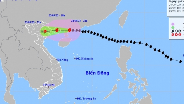 Bão số 9 mạnh cấp 12 giật cấp 15, tốc độ di chuyển 20km/h, cách Quảng Ninh 300km