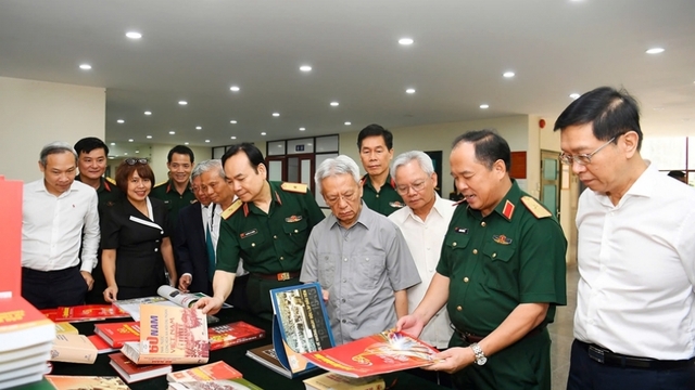 Phát huy tinh thần Cách mạng Tháng Tám xây dựng đất nước phồn vinh