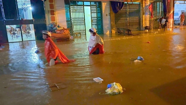 Lũ lớn trên sông suối tại Lào Cai, nhiều thủy điện xả lũ, học sinh toàn tỉnh nghỉ học