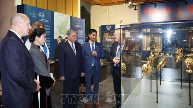 Tổng Bí thư Tô Lâm và Phu nhân thăm Bảo tàng Lịch sử Quốc gia Bulgaria