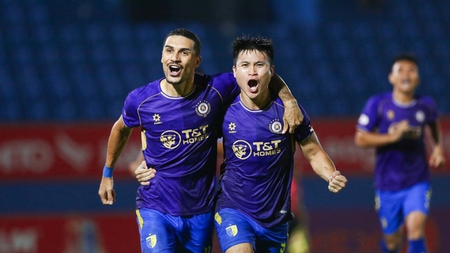 Kết quả bóng đá Việt Nam hôm nay 25/10: HLV Kewell có chiến thắng đầu tiên