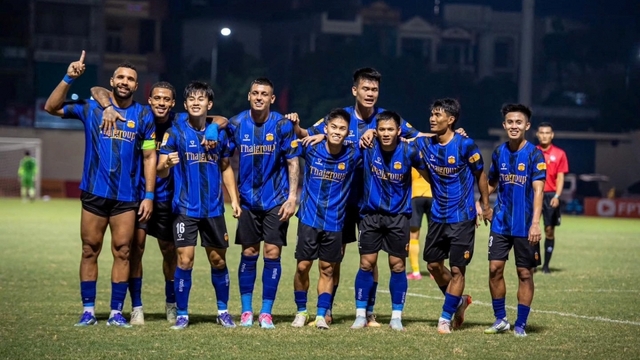 Vòng 8 V-League 2025/2026: Cuộc chiến của nhóm “cầm đèn đỏ”