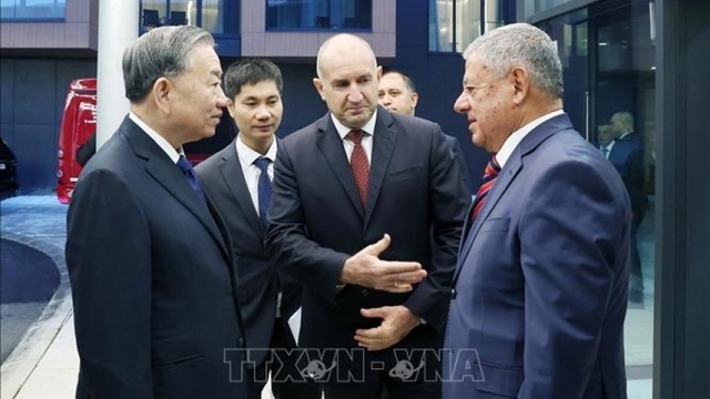 Tổng Bí thư Tô Lâm thăm Công ty Công nghiệp quốc phòng Samel-90 của Bulgaria