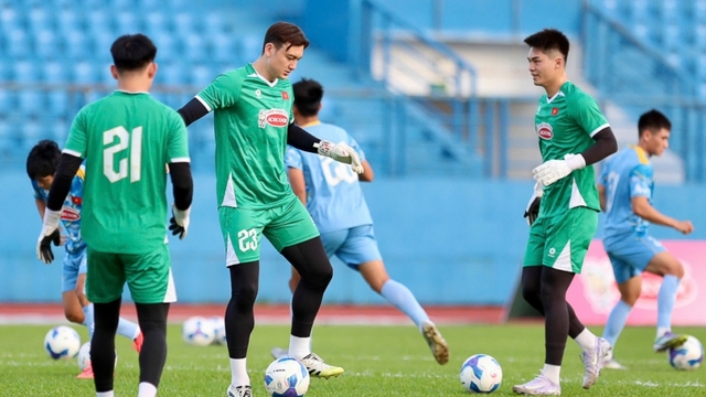 Văn Lâm chia sẻ bất ngờ khi được trở lại ĐT Việt Nam