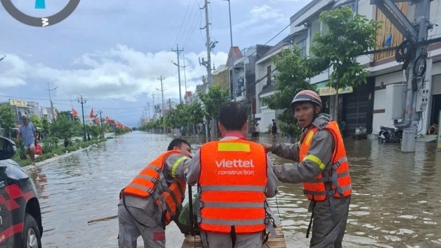 Viettel đồng hành với người dân vùng thiên tai