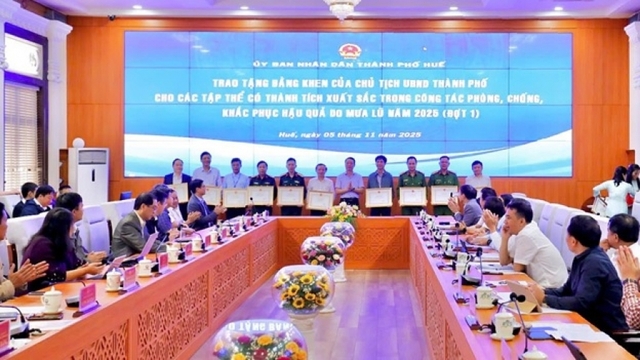 Viettel Huế là một trong 12 tập thể xuất sắc trong phòng, chống mưa lũ