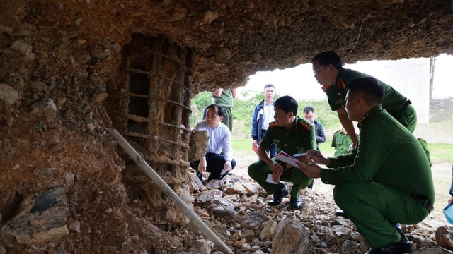 Bộ Xây dựng yêu cầu khẩn trương kiểm định, đánh giá độ an toàn của cầu sông Lô