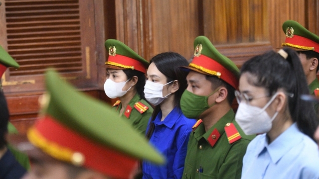 Hoa hậu Thuỳ Tiên, Quang Linh Vlogs, Hằng Du Mục bị tuyên 2 năm tù