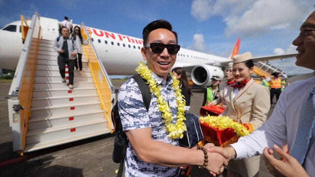 Chuyến bay đầu tiên của Sun PhuQuoc Airways đưa 220 hành khách đến Phú Quốc