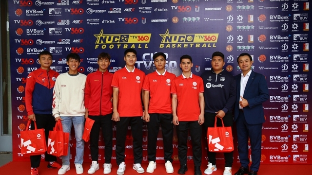 Dàn cầu thủ Thể Công Viettel truyền cảm hứng đến giải bóng đá sinh viên toàn quốc