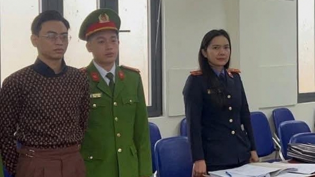 Khởi tố, bắt tạm giam đối tượng "Tổng tài" vì hành vi Gây rối trật tự công cộng