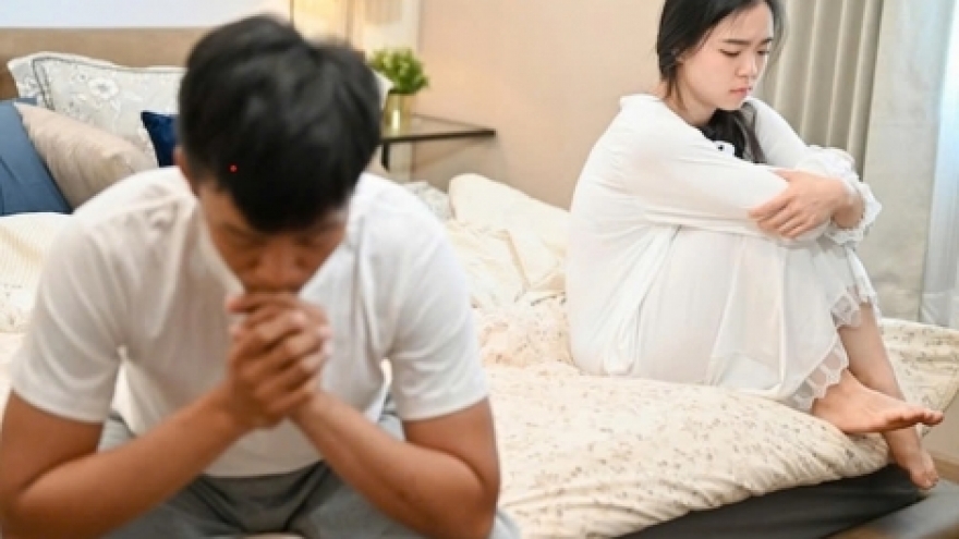 Tìm lại chính mình sau khi chứng kiến vợ ngoại tình