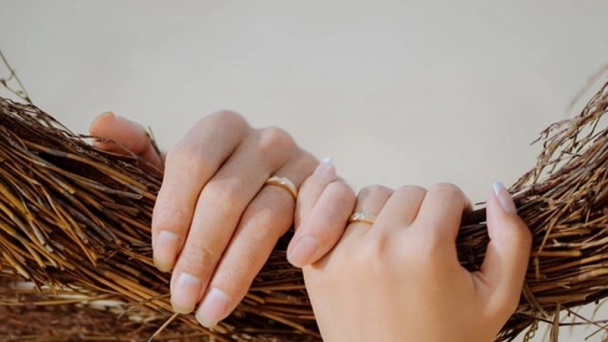 “Góp gạo thổi cơm chung” trước kết hôn và bài học về giá trị bản thân