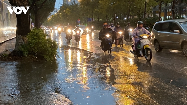 Dự báo thời tiết hôm nay: Mưa lớn trên diện rộng, miền Bắc trời mát