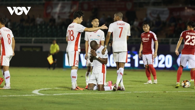 Đánh bại CLB TPHCM trên sân khách, Viettel lên ngôi đầu bảng V-League 2020