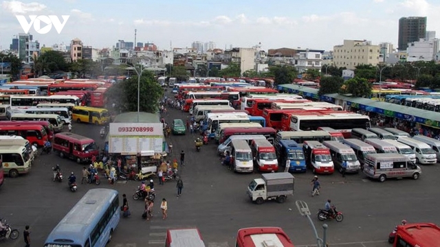 Xử lý nghiêm tình trạng tăng giá vé tàu xe dịp Tết