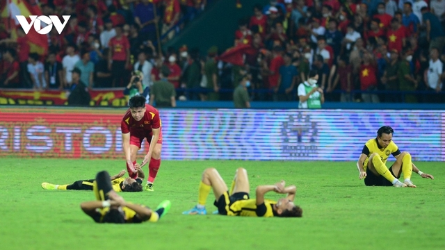 Khoảnh khắc đẹp của cầu thủ trẻ nhất U23 Việt Nam sau trận thắng U23 Malaysia