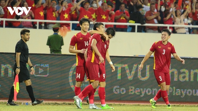 SEA Games 31 ngày 22/5: "Cơn mưa vàng" khép lại với chiến thắng của U23 Việt Nam