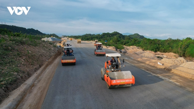 Đồng loạt khởi công 12 dự án cao tốc Bắc-Nam: Thi công ngay sau khi phát lệnh