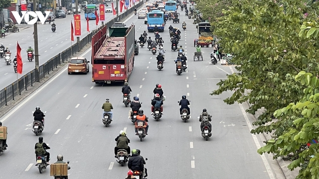 Ngày đầu nghỉ Tết Dương lịch: Cửa ngõ Hà Nội, bến xe thông thoáng lạ thường