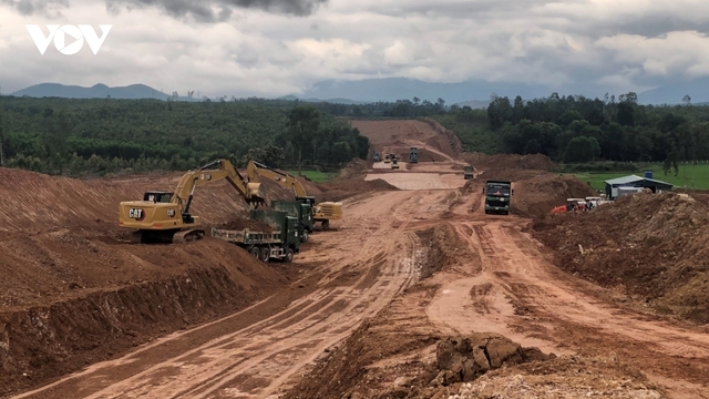 Cao tốc Hà Giang-Tuyên Quang: Chia nhỏ gói thầu, dễ nảy sinh tiêu cực