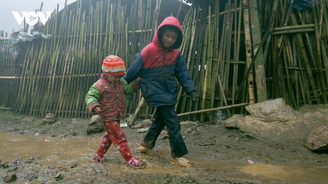 Khao khát thoát nghèo ở Hò Lù