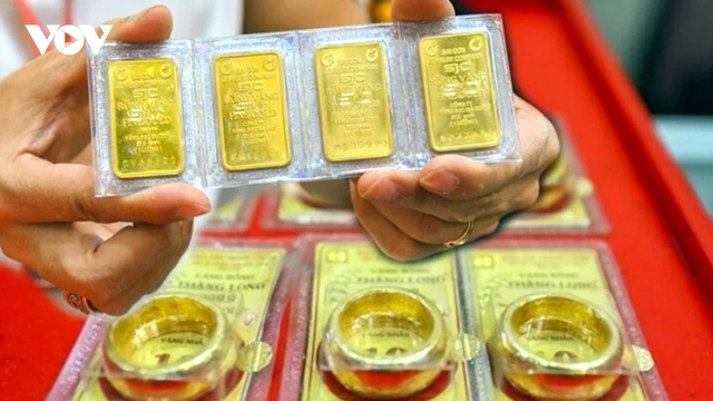 Giá vàng hôm nay 26/5: Vàng trong nước cao hơn vàng thế giới 16 triệu đồng/lượng