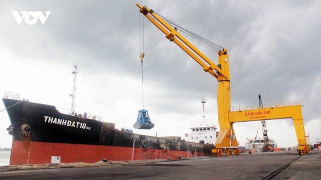 Thúc đẩy cải cách thể chế kinh tế trong bối cảnh mới, khơi thông động lực
