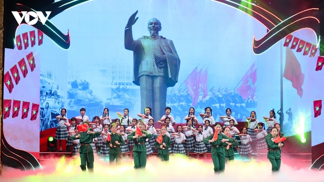 Tái hiện thời khắc vỡ òa niềm vui ngày giải phóng trong “Khúc ca khải hoàn”