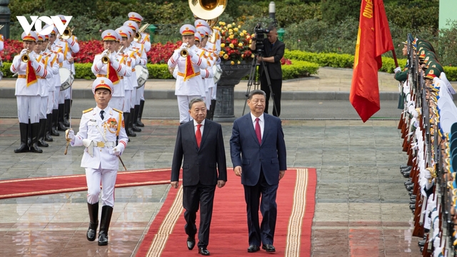 Tổng Bí thư Tô Lâm chủ trì lễ đón trọng thể Tổng Bí thư, Chủ tịch nước Trung Quốc Tập Cận Bình