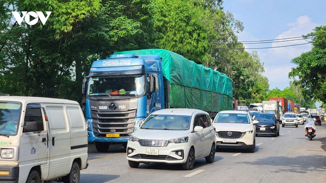 Sửa chữa cầu Đông Yên ở Bắc Ninh khiến giao thông ùn tắc