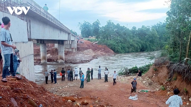Quảng Ninh huy động tìm kiếm tích cực 3 thanh thiếu niên mất tích do lũ cuốn