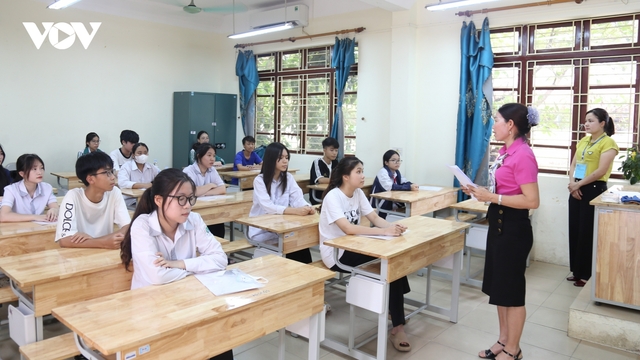 Gần 17.000 thí sinh Bắc Ninh làm bài thi môn Ngữ văn kỳ thi vào lớp 10