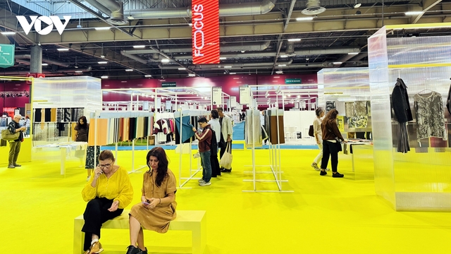 Dệt may Việt Nam ghi dấu ấn tại Triển lãm dệt may quốc tế Premiere Vision 2025