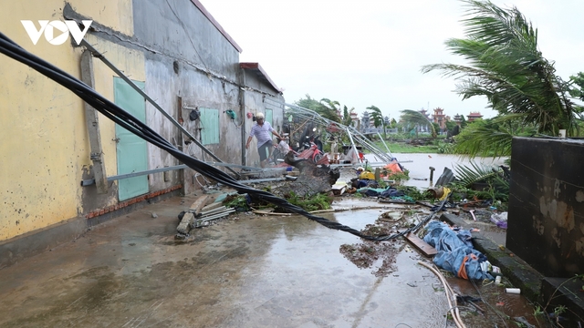 Bão số 10 gây thiệt hại nặng nề: 26 người chết và mất tích, hàng chục nghìn nhà hư hỏng