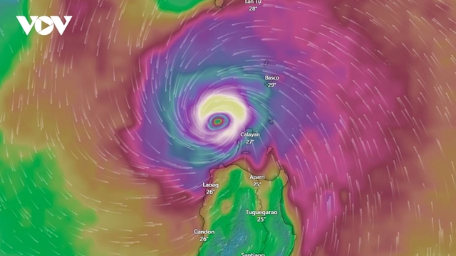 Bão Ragasa đổ bộ vào đất liền ở thời điểm nào?